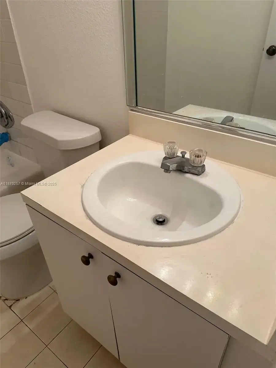 17911 NW 68th Ave # N206, Hialeah FL 33015 photo 3