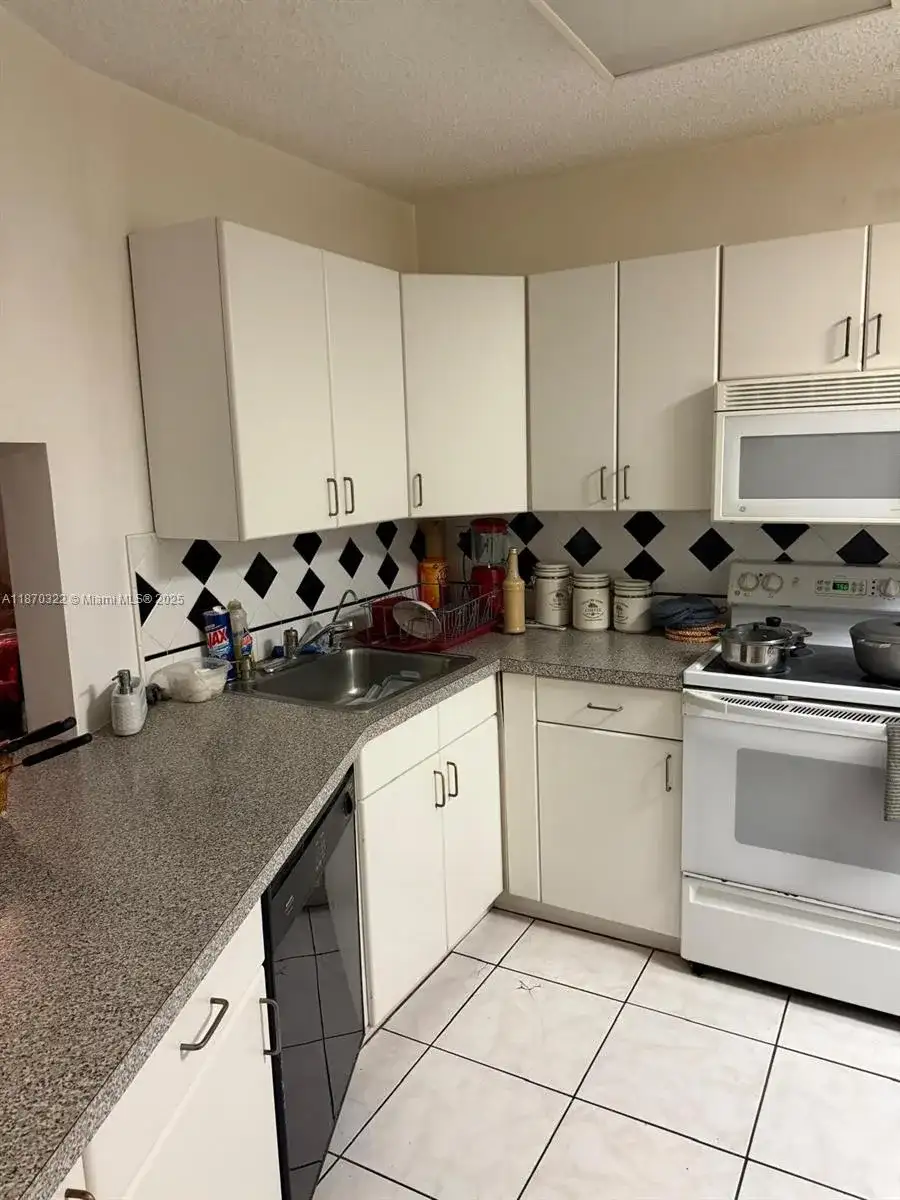 1710 NE 191st St # 3, Miami FL 33179 photo 2