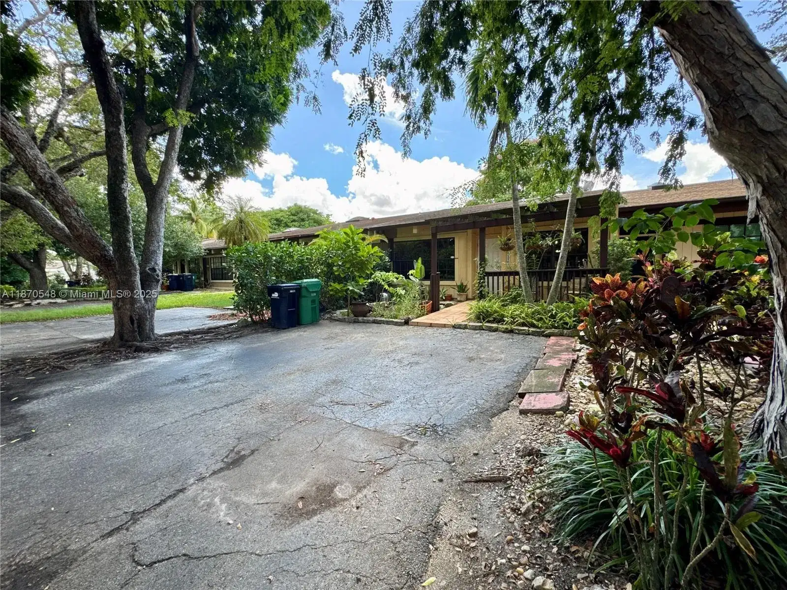 13527 SW 101st Ln, Miami FL 33186 photo 2