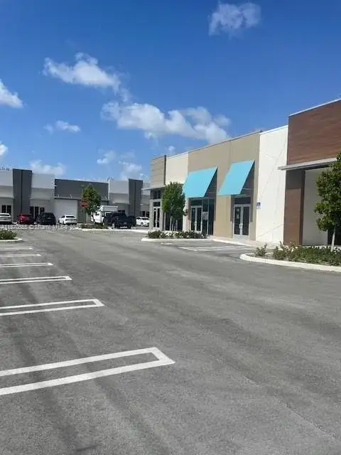 10890 NW 17 TH ST # 130, Sweetwater FL 33172 photo 2