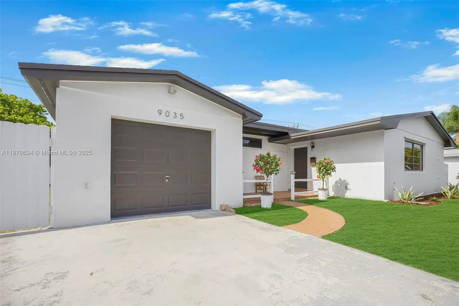 9035 SW 198th Ter, Cutler Bay FL 33157 photo 4