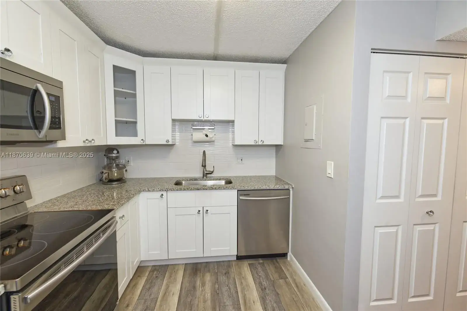 900 NE 195th St # 703, Miami FL 33179 photo 5