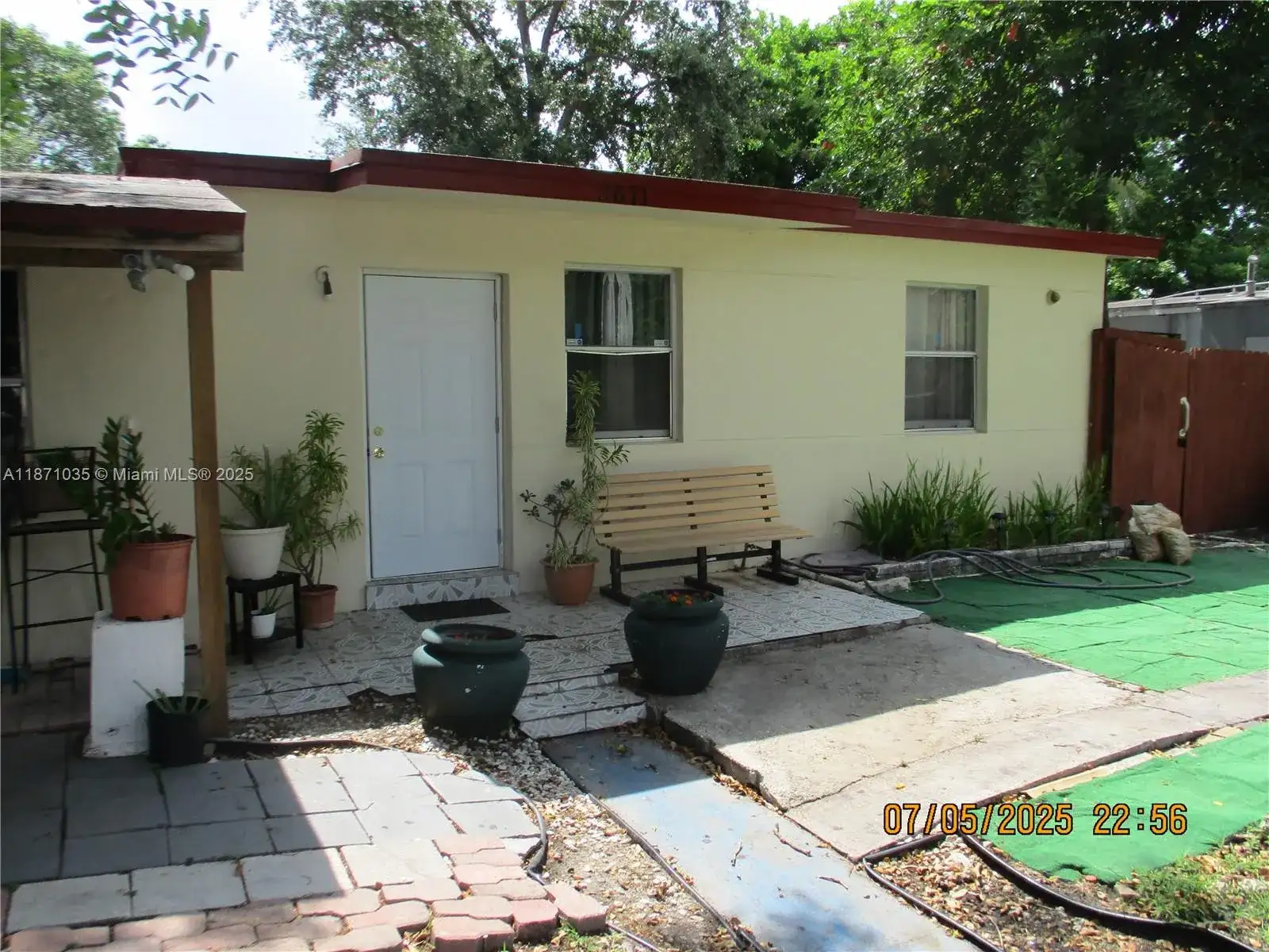 3611 SW 47th Ave, West Park FL 33023 photo 2