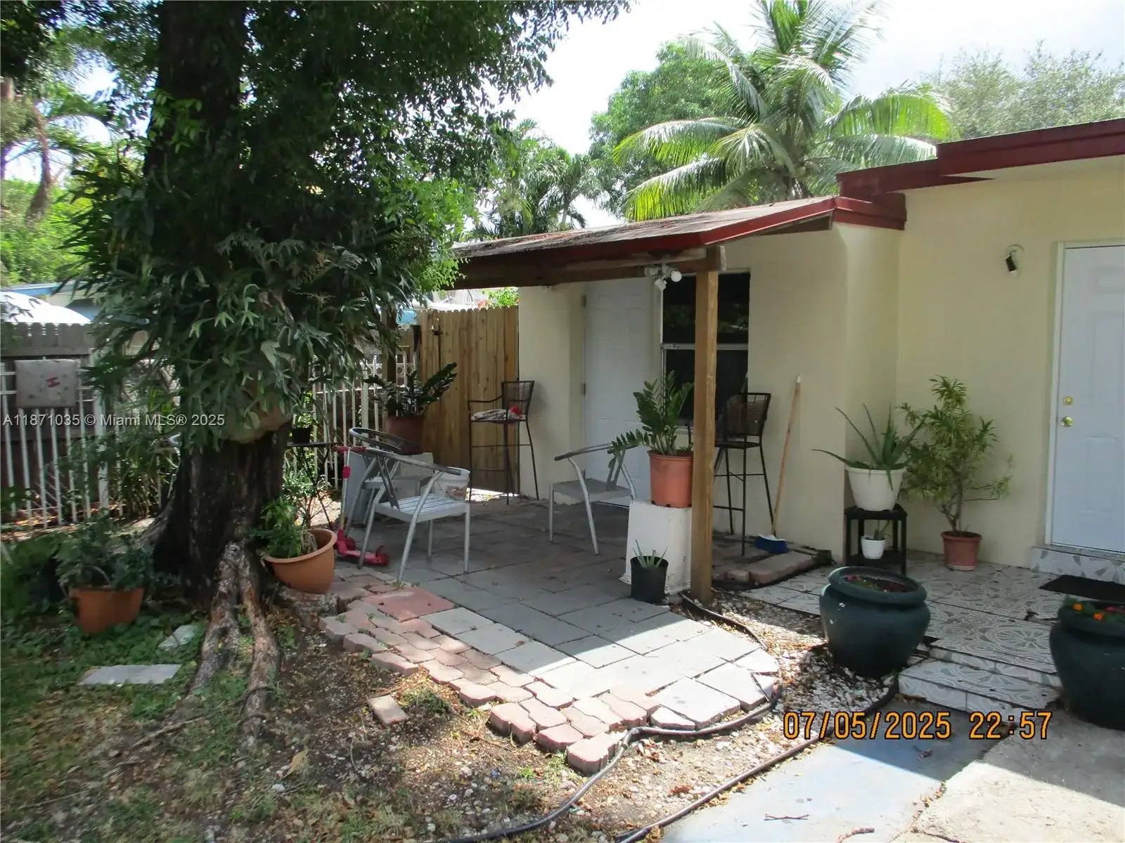 3611 SW 47th Ave, West Park FL 33023 photo 3