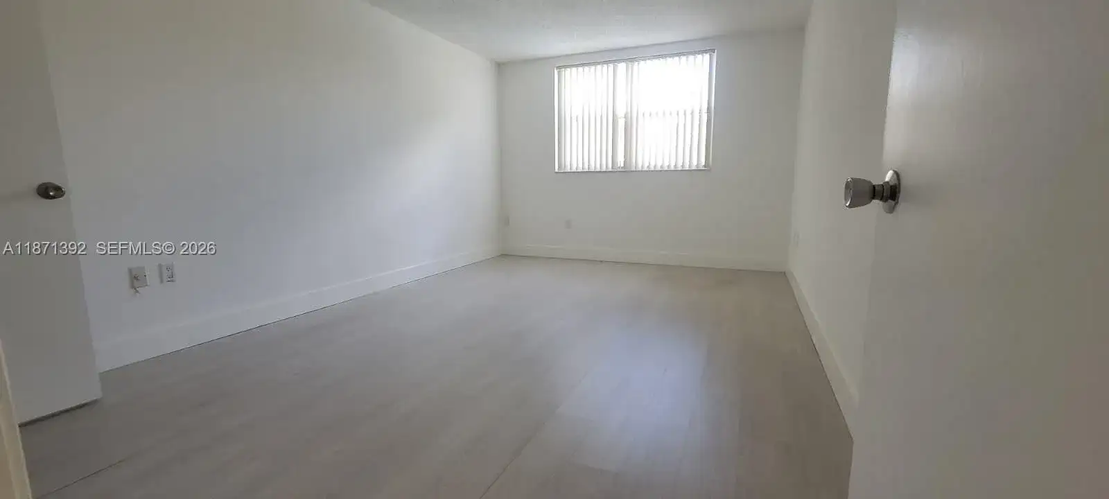 8323 NW LAKE DR. # 404, Doral FL 33166 photo 4