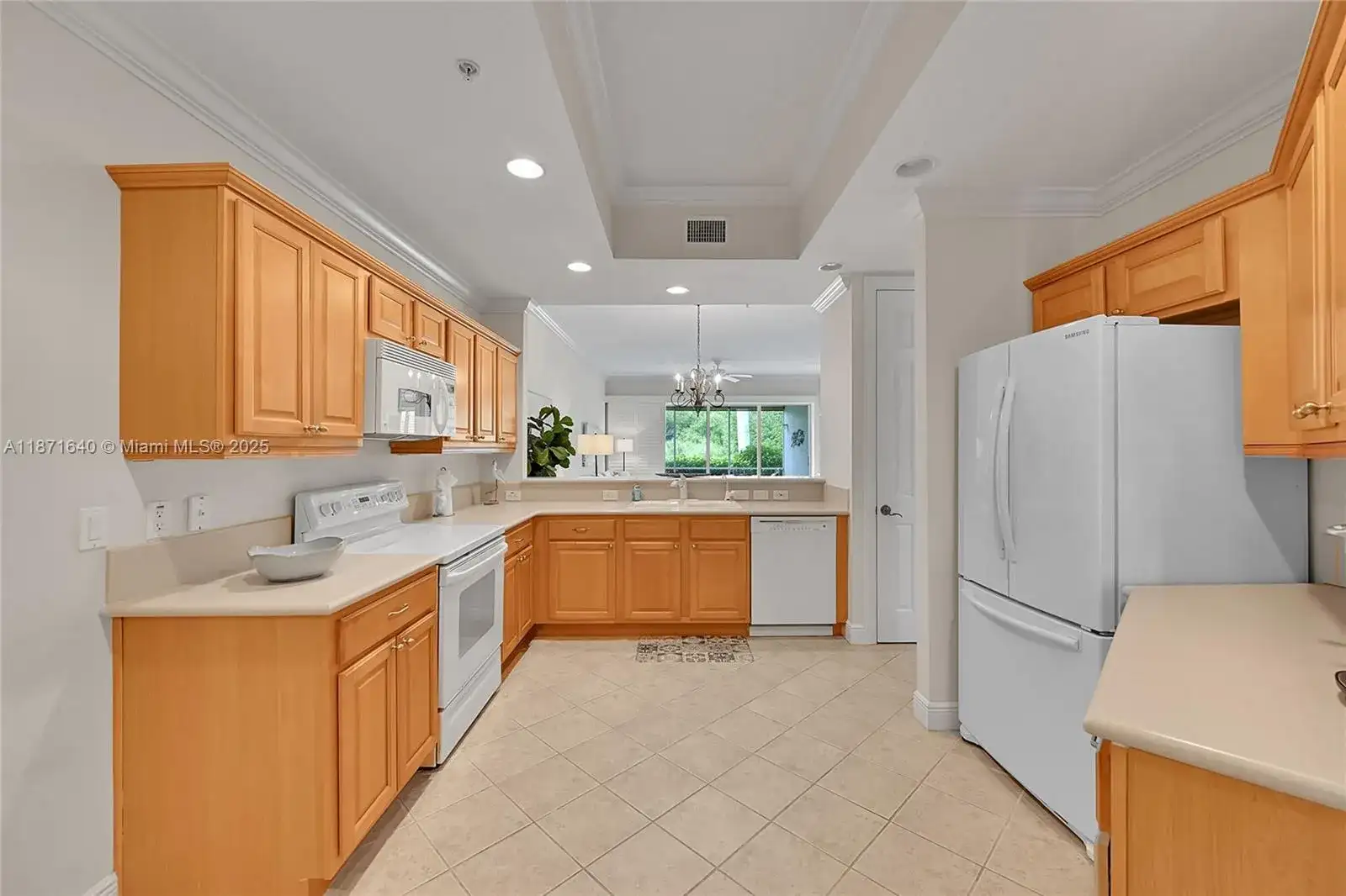 4700 YACHT HARBOR DR # 612, Naples FL 34112 photo 5