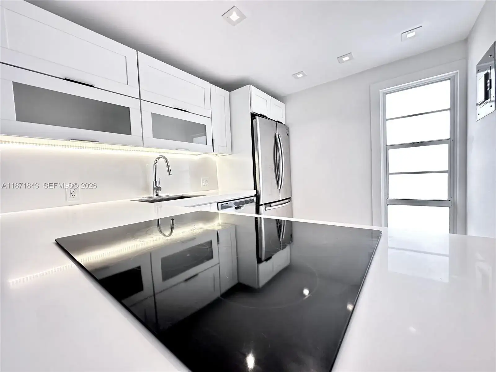 3301 N Country Club Dr # 410, Aventura FL 33180 photo 4