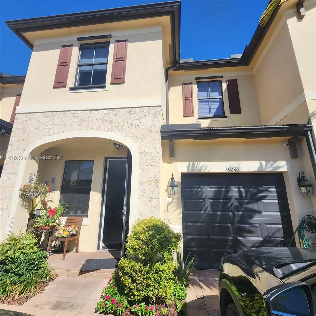 10387 W 33rd Ln, Hialeah FL 33018 photo 3