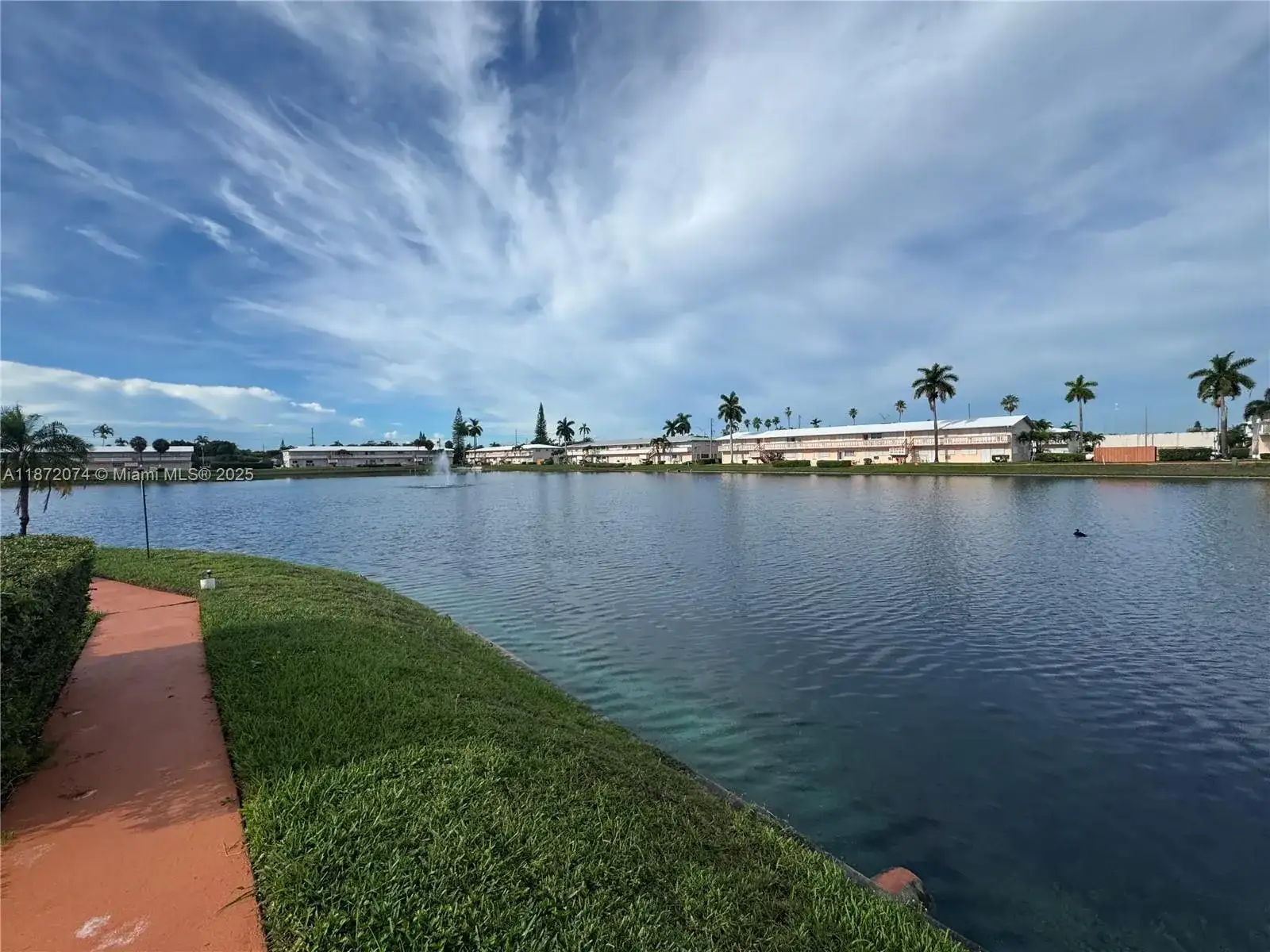 815 SW 10th Ter # 15V, Hallandale Beach FL 33009 photo 2