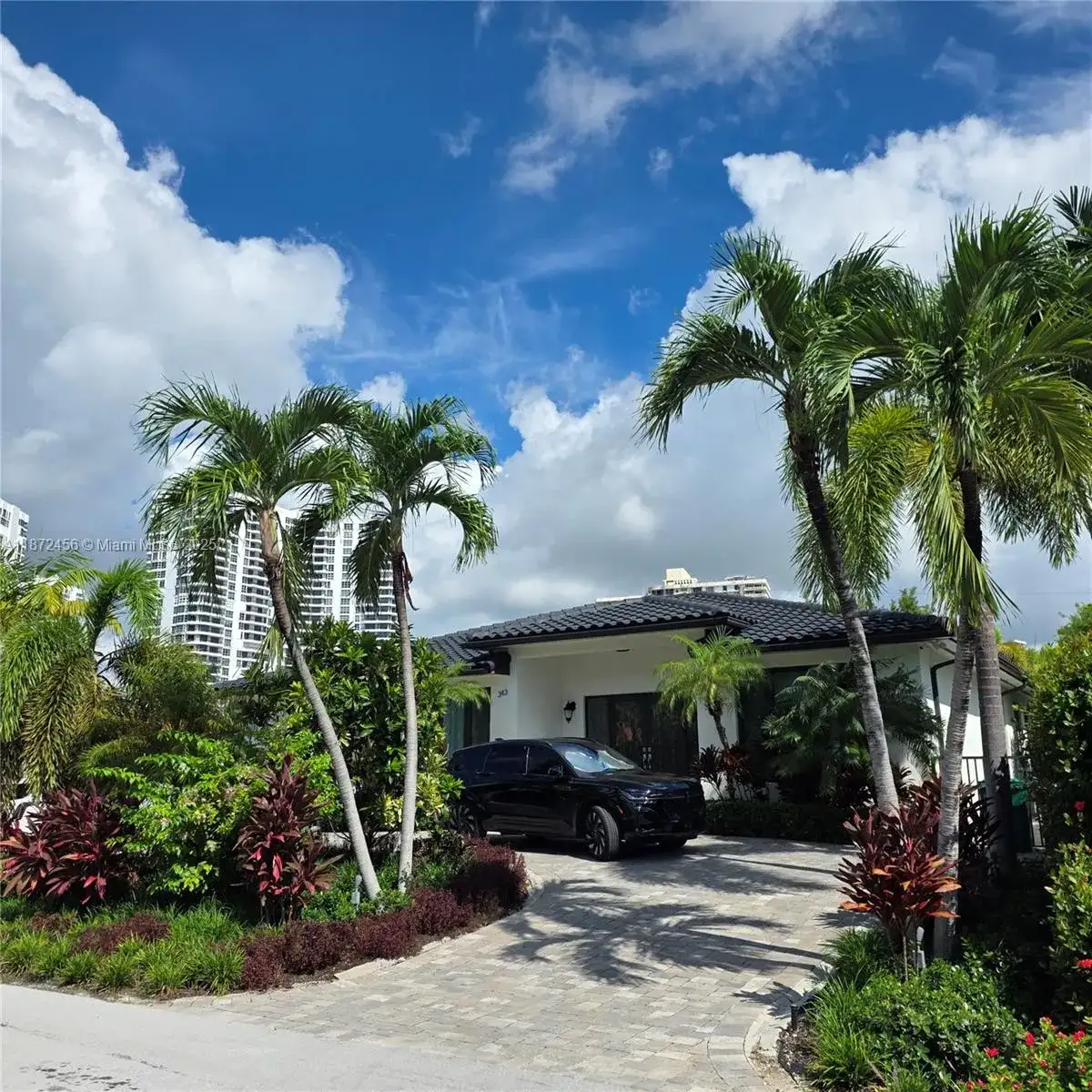 343 190th St, Sunny Isles Beach FL 33160 photo 2