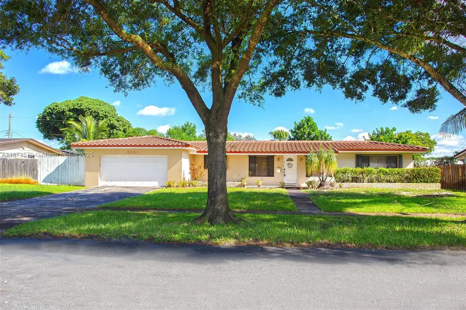 5561 SW 2nd Ct, Plantation FL 33317 photo 5