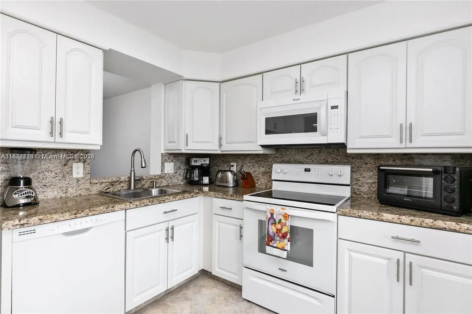 4550 NW 18th Ave # 709, Deerfield Beach FL 33064 photo 3