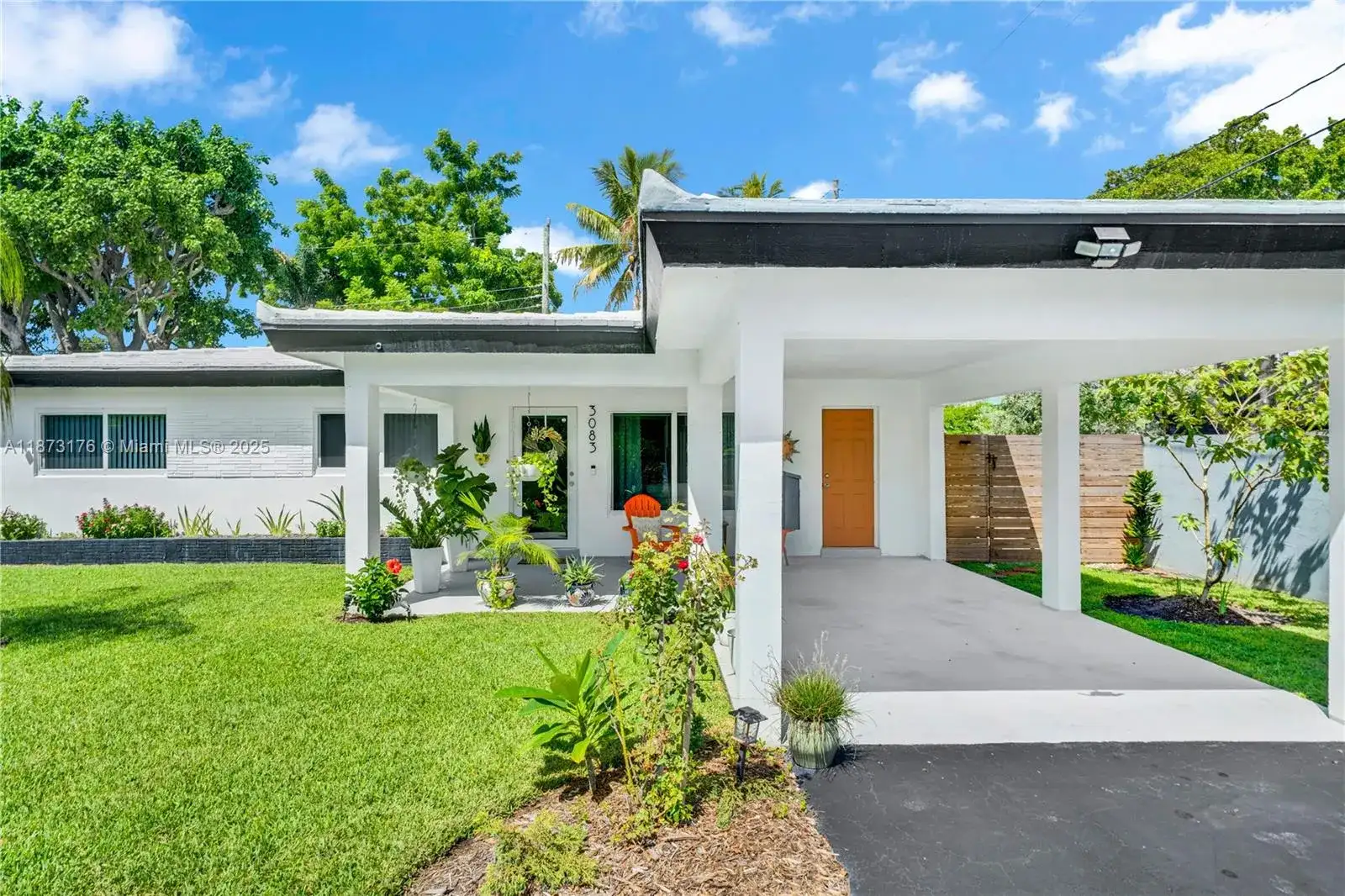 3083 NE 5th Ter, Wilton Manors FL 33334 photo 2