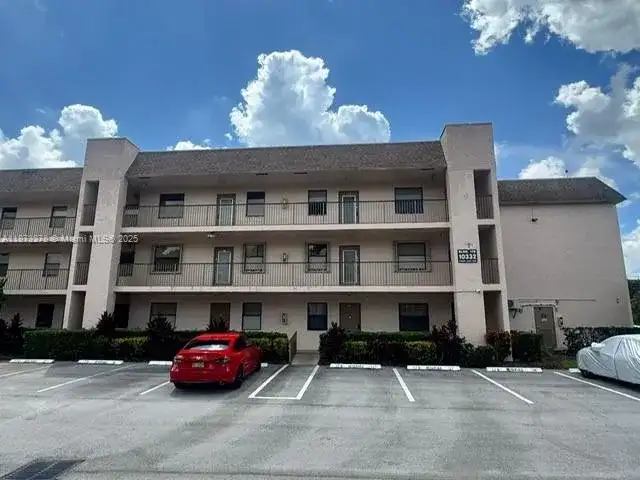 10332 Sunrise Lakes Blvd # 106, Sunrise FL 33322 photo 2