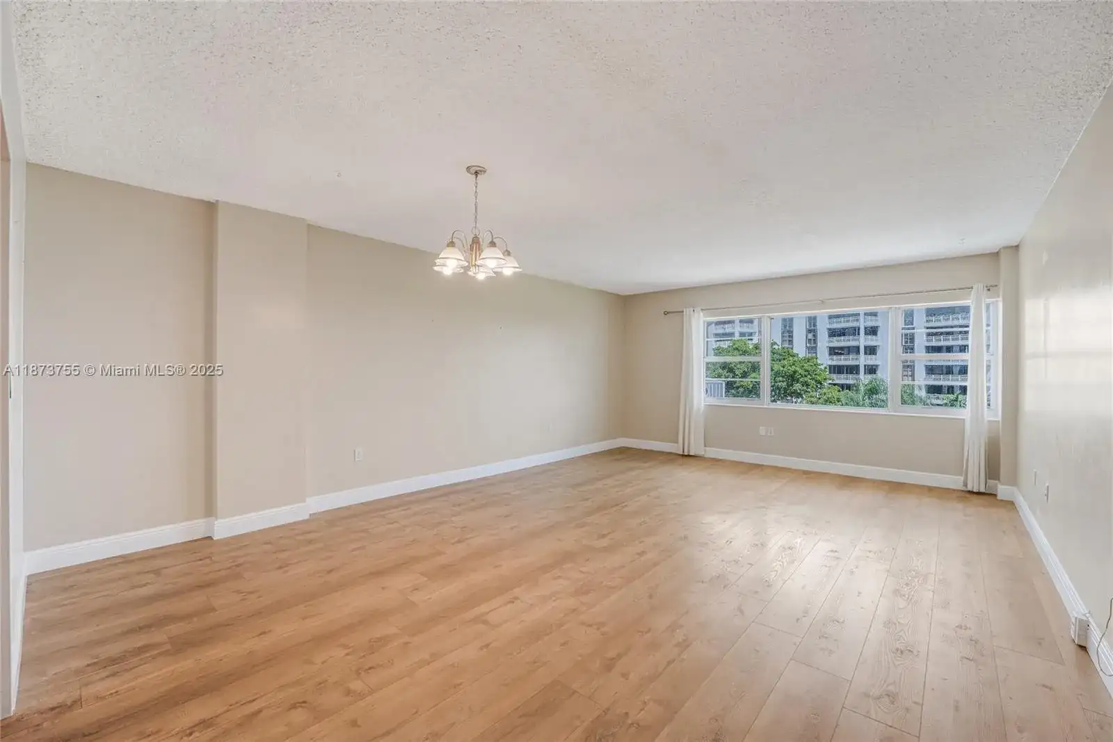 1700 NE 105th St # 505, Miami Shores FL 33138 photo 3
