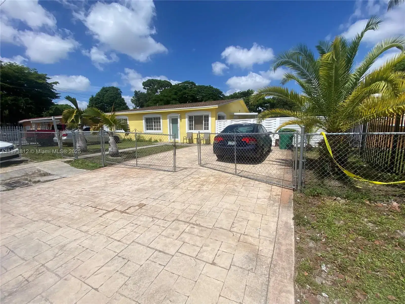 10440 NW 28th Ct, Miami FL 33147 photo 2