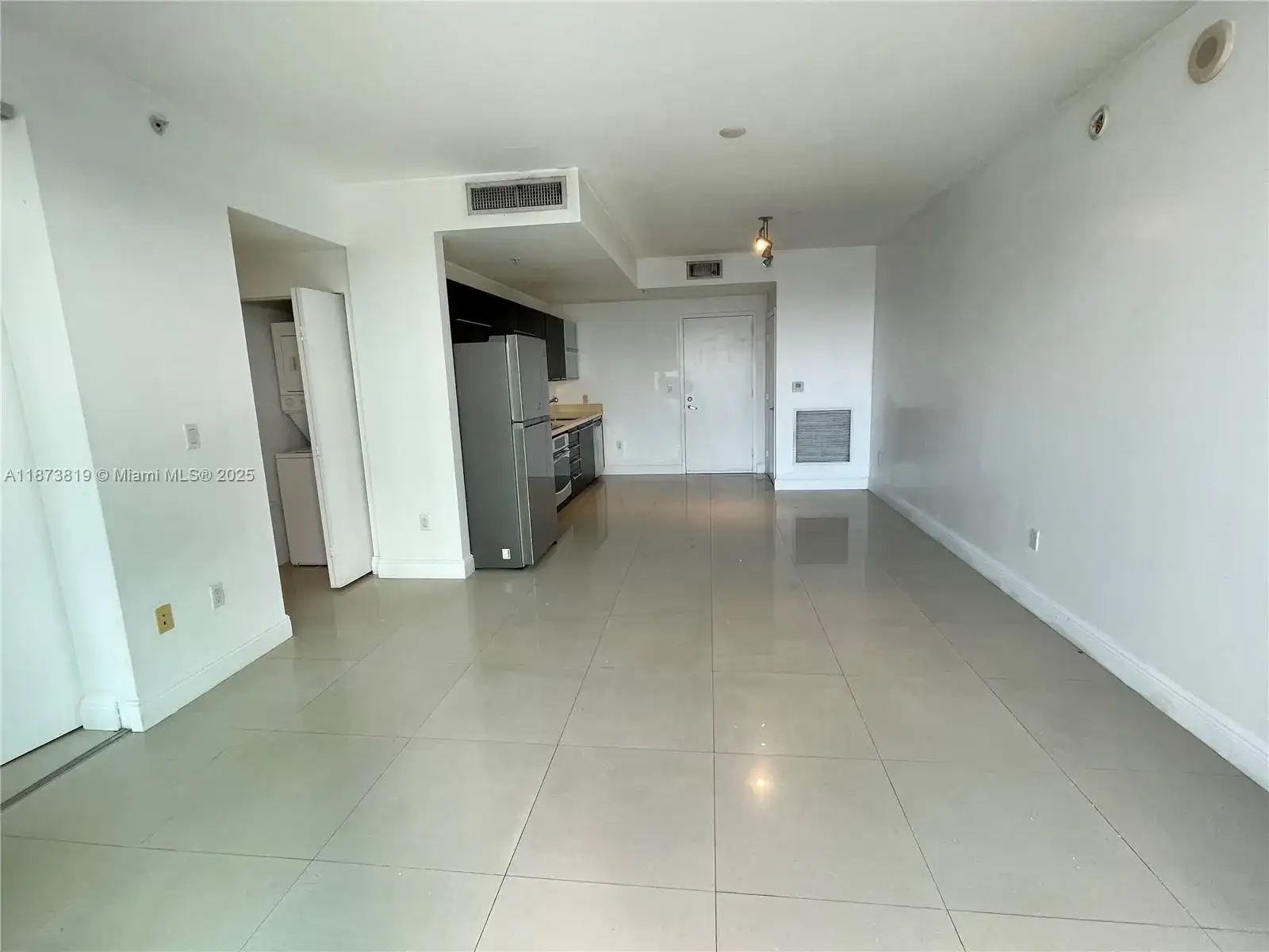 90 SW 3rd St # 1809, Miami FL 33130 photo 2