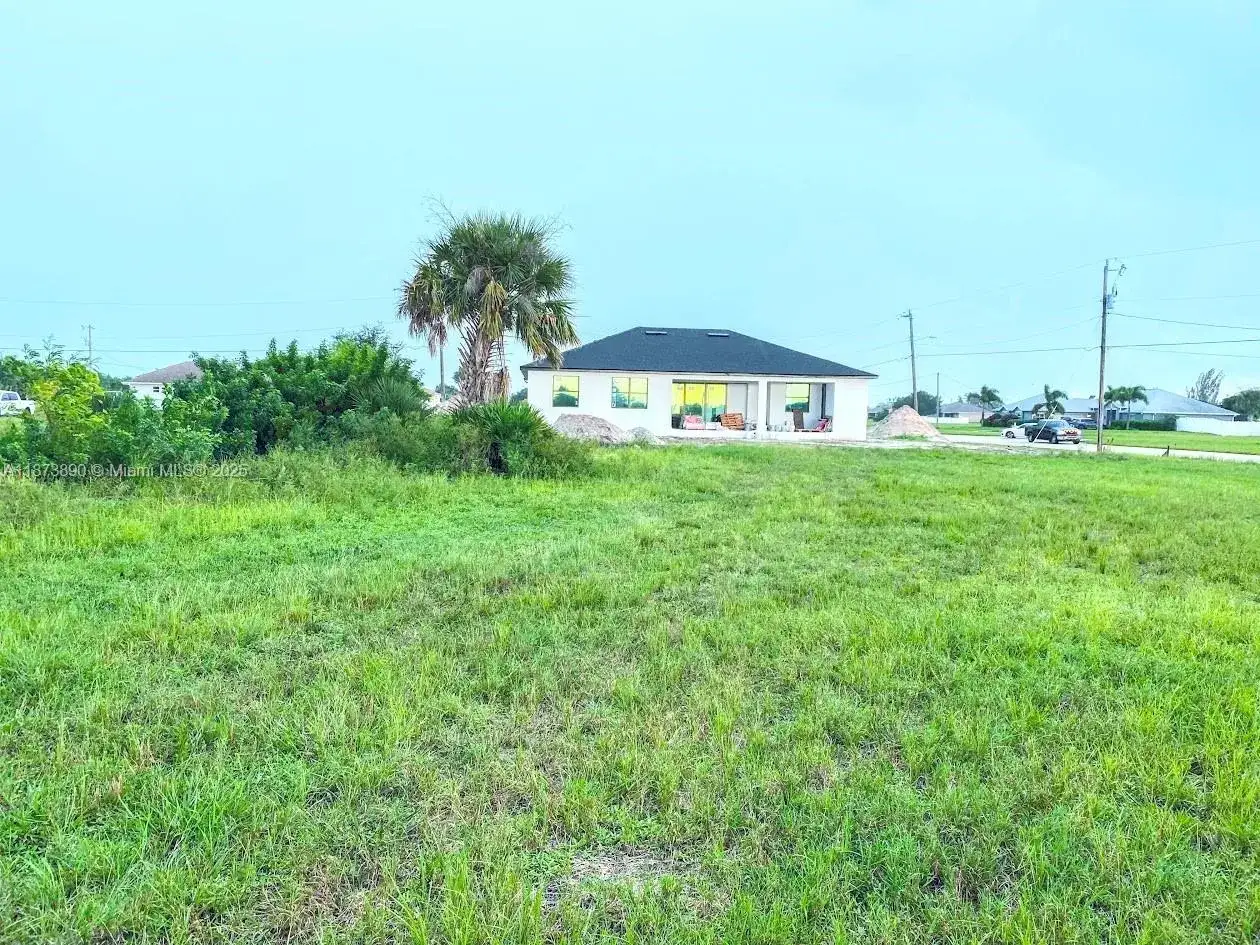 809 NW 29th Ave, Cape Coral FL 33993 photo 3