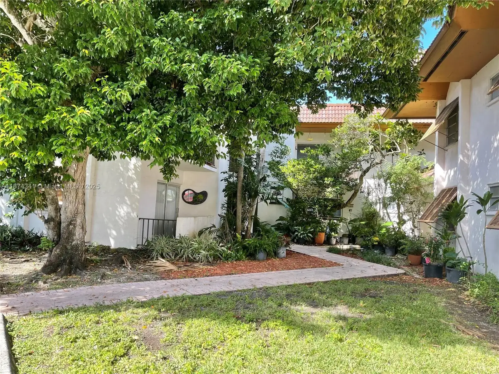 9456 SW 77th Ave # T4, Miami FL 33156 photo 4