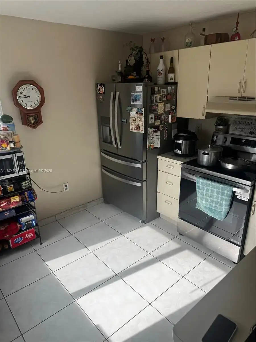 5860 NW 193rd St, Hialeah FL 33015 photo 5