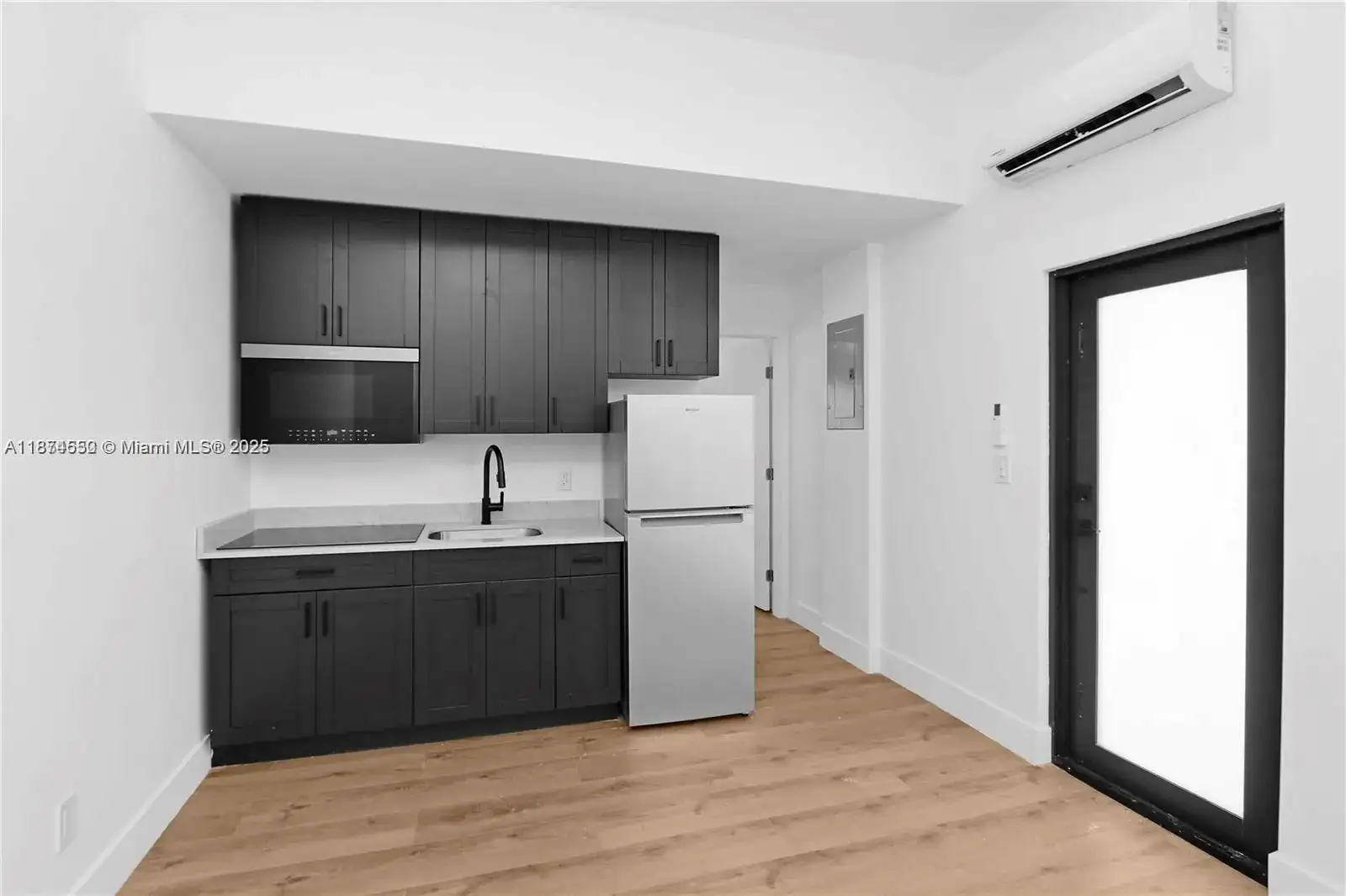 7801 Byron Ave # B, Miami Beach FL 33141 photo 5