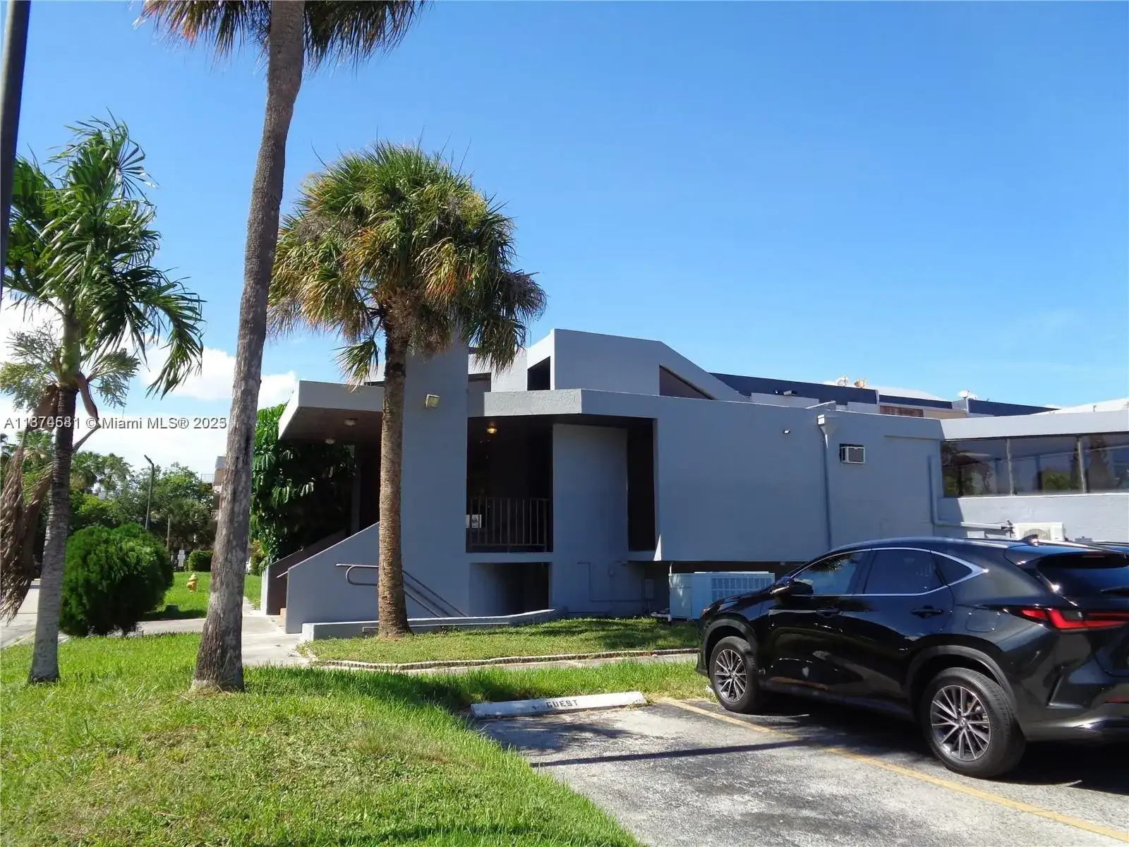 8821 W Flagler St # 503, Miami FL 33174 photo 4