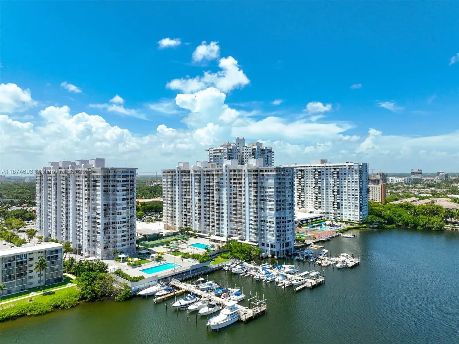 18041 Biscayne Blvd # 1404, Aventura FL 33160 photo 5