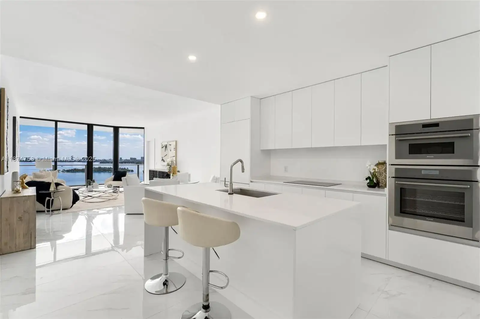 700 NE 24th St # 1005, Miami FL 33137 photo 4