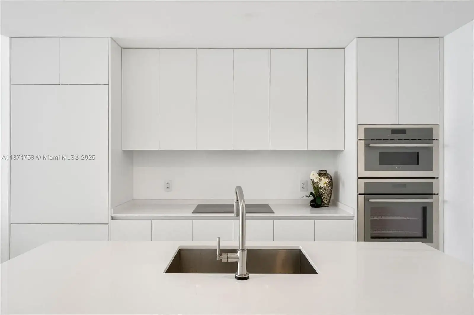 700 NE 24th St # 1005, Miami FL 33137 photo 5
