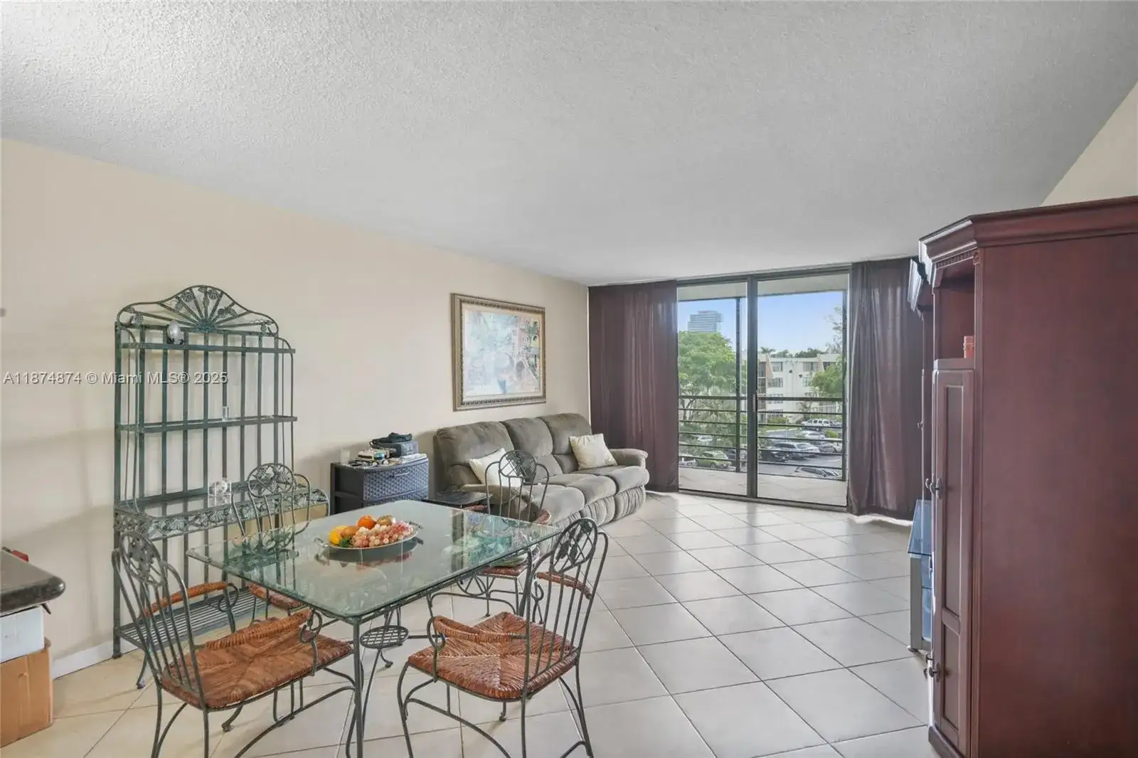 20400 W Country Club Dr # 416, Aventura FL 33180 photo 5