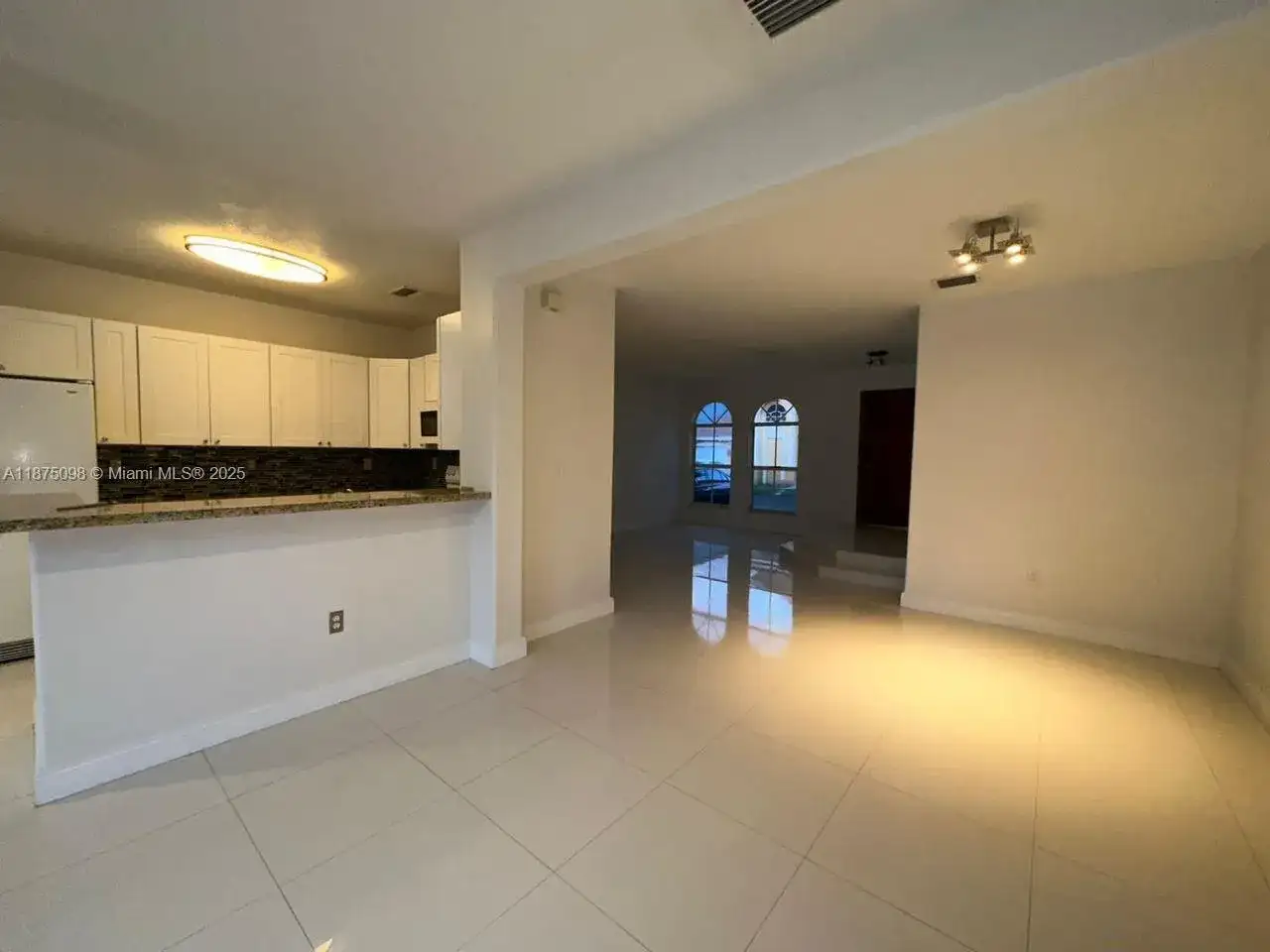 10812 NW 51st ln, Doral FL 33172 photo 5