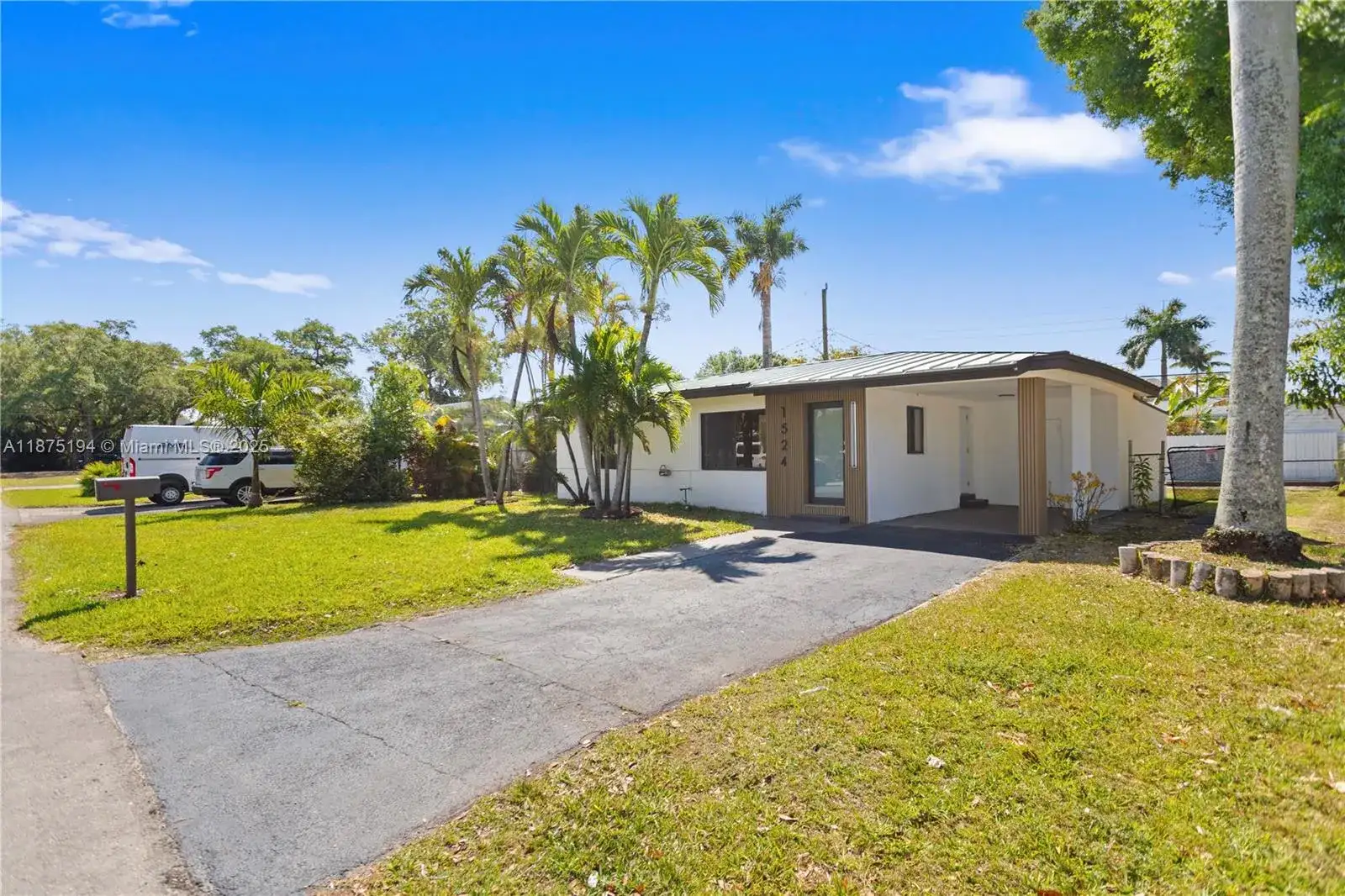1524 SW 32 CT, Fort Lauderdale FL 33315 photo 3