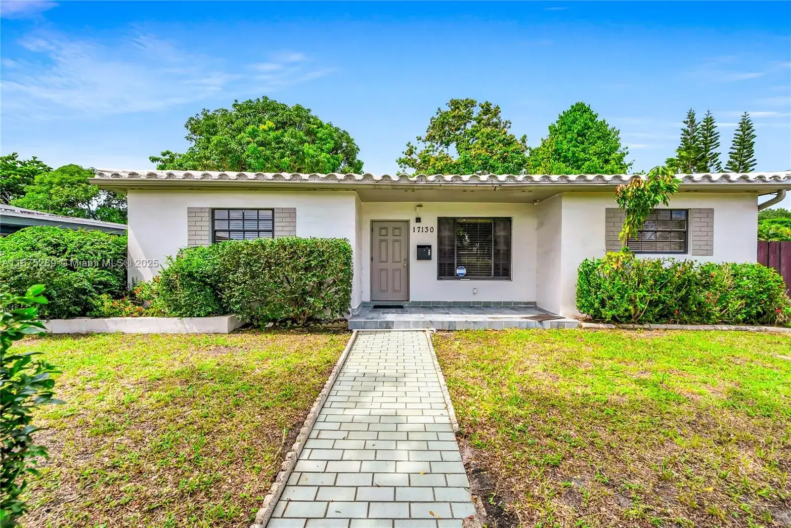 17130 NE 7th Ave, North Miami Beach FL 33162 photo 3