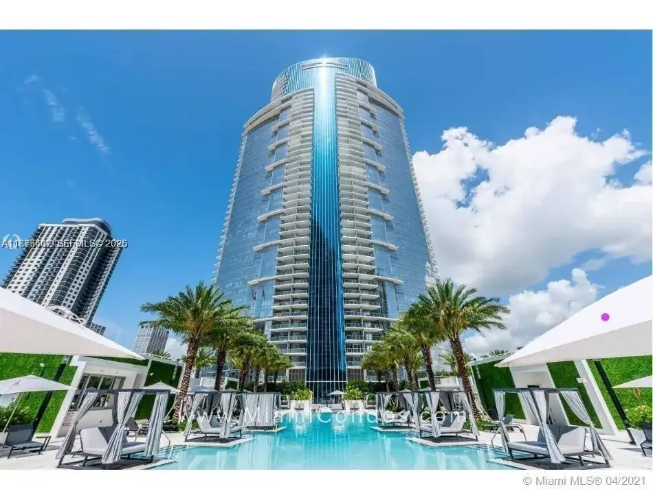 851 NE 1st Ave # 1203, Miami FL 33132 photo 2