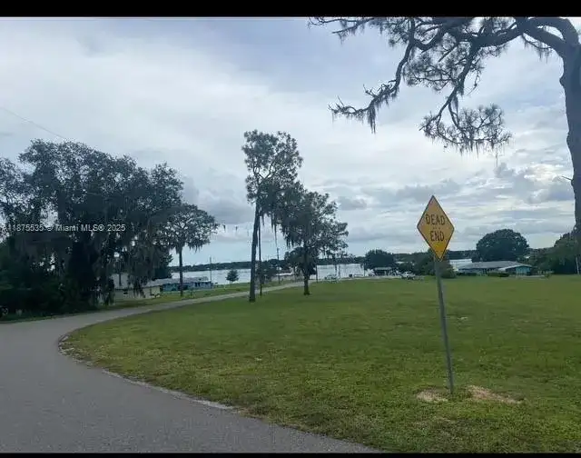 6005 Lake Front Dr, Sebring FL 33876 photo 4