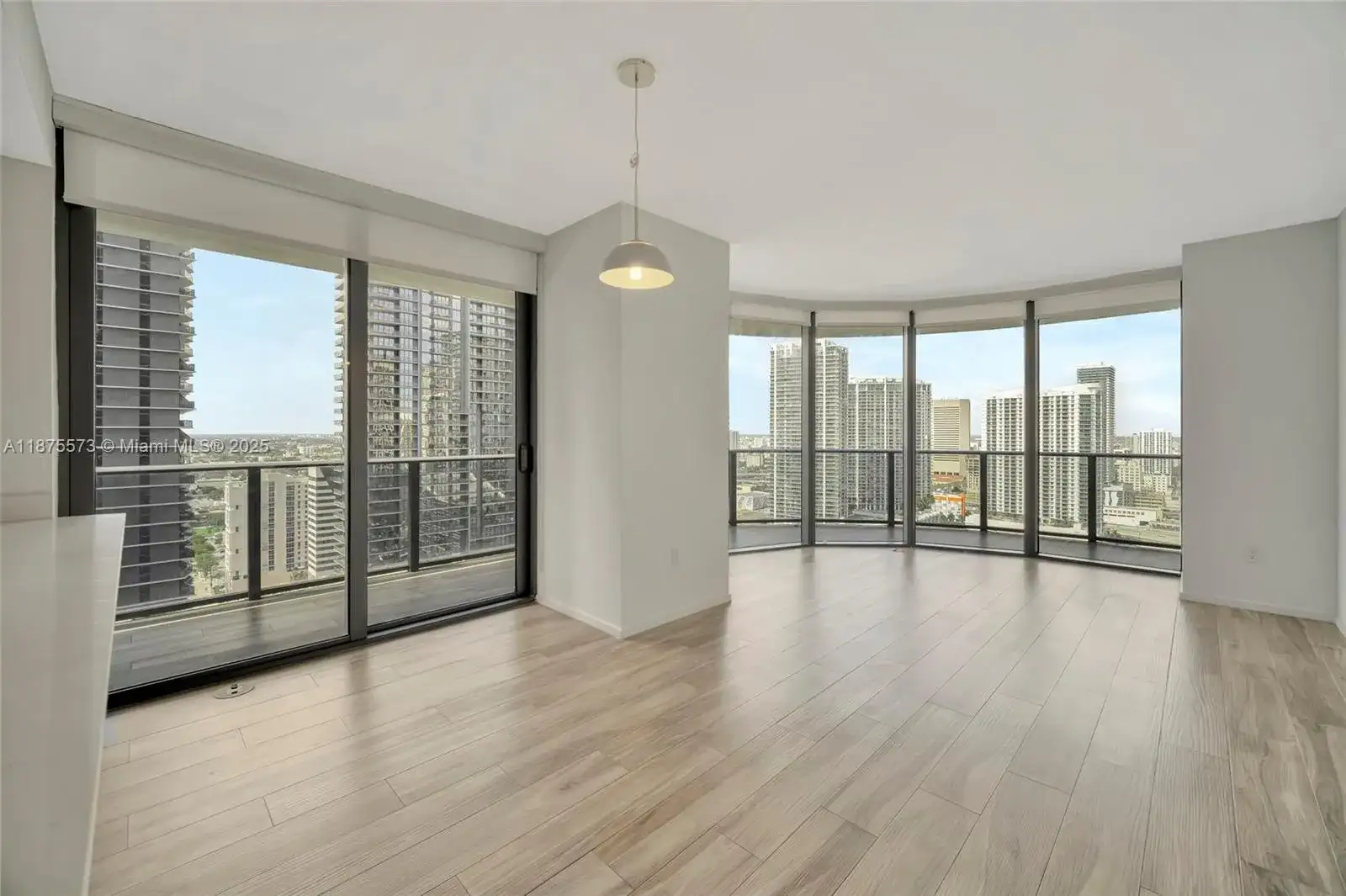 801 S Miami Ave # 2909, Miami FL 33130 photo 3