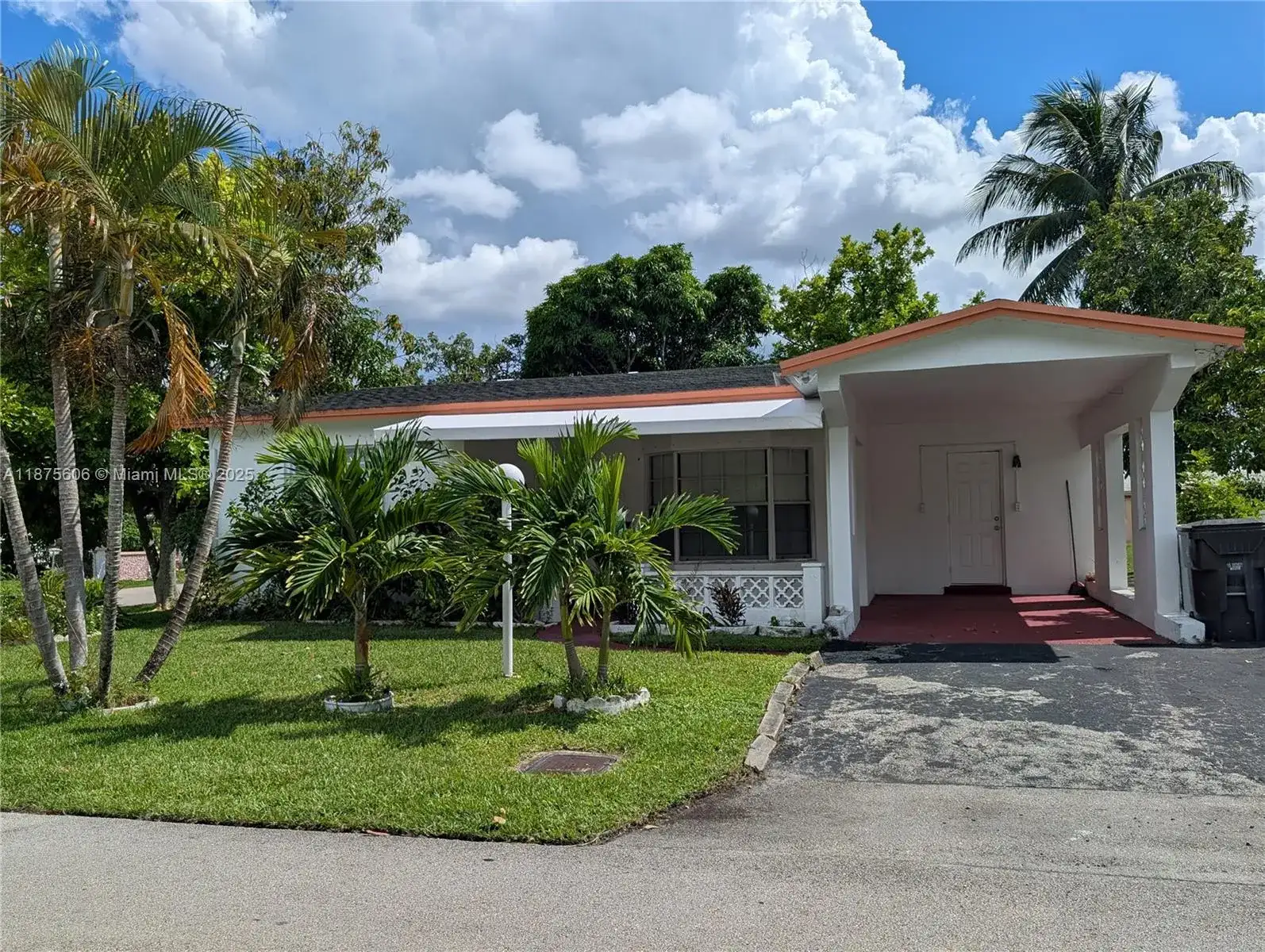 4550 NW 43rd St, Lauderdale Lakes FL 33319 photo 2