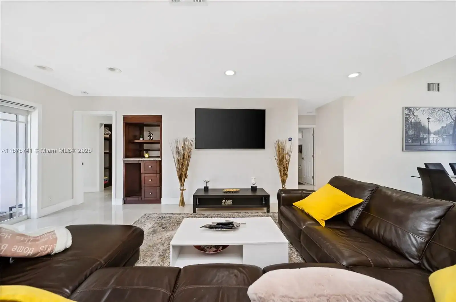 31 SE 12th St, Pompano Beach FL 33060 photo 4