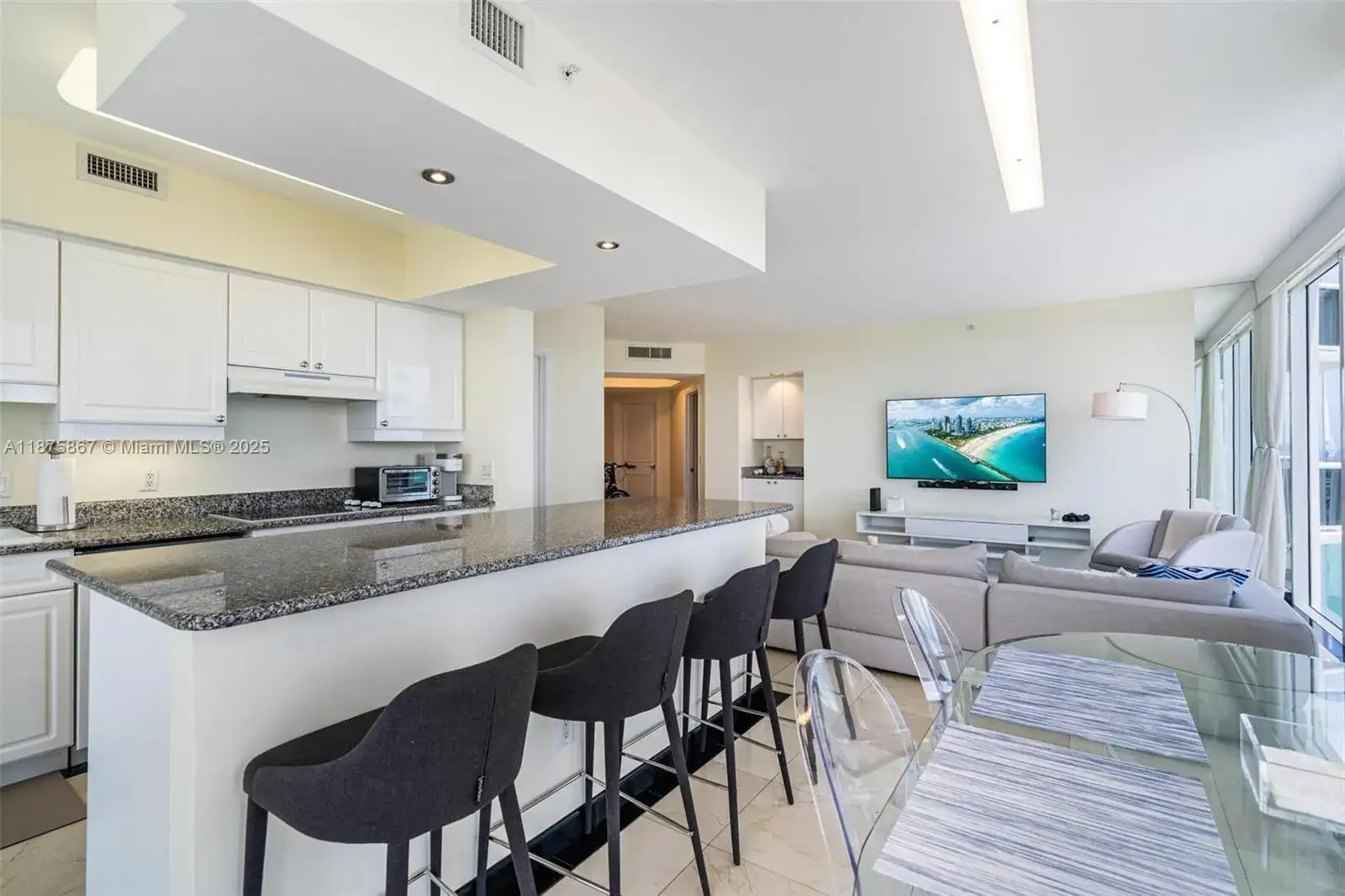4779 Collins Ave # 2305, Miami Beach FL 33140 photo 4