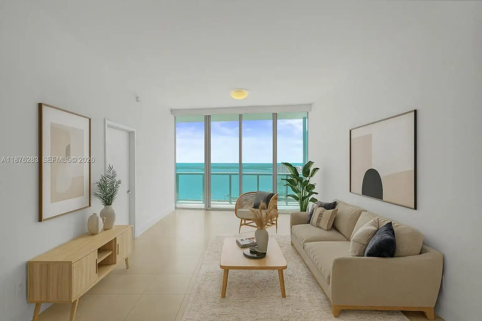 888 Biscayne, FL 33132 photo 3