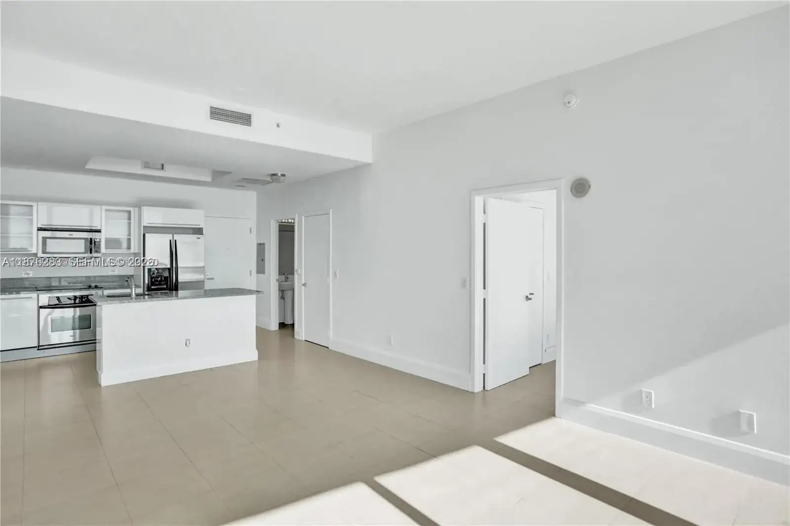 888 Biscayne, FL 33132 photo 5