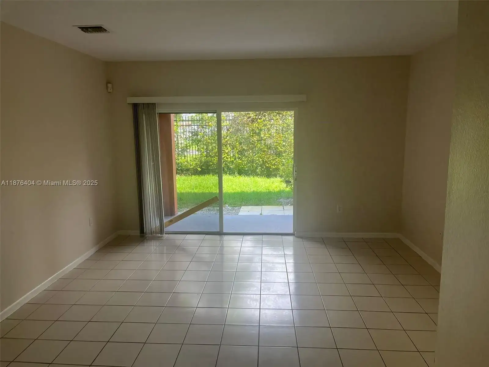 17349 NW 7th Ave, Miami Gardens FL 33169 photo 4