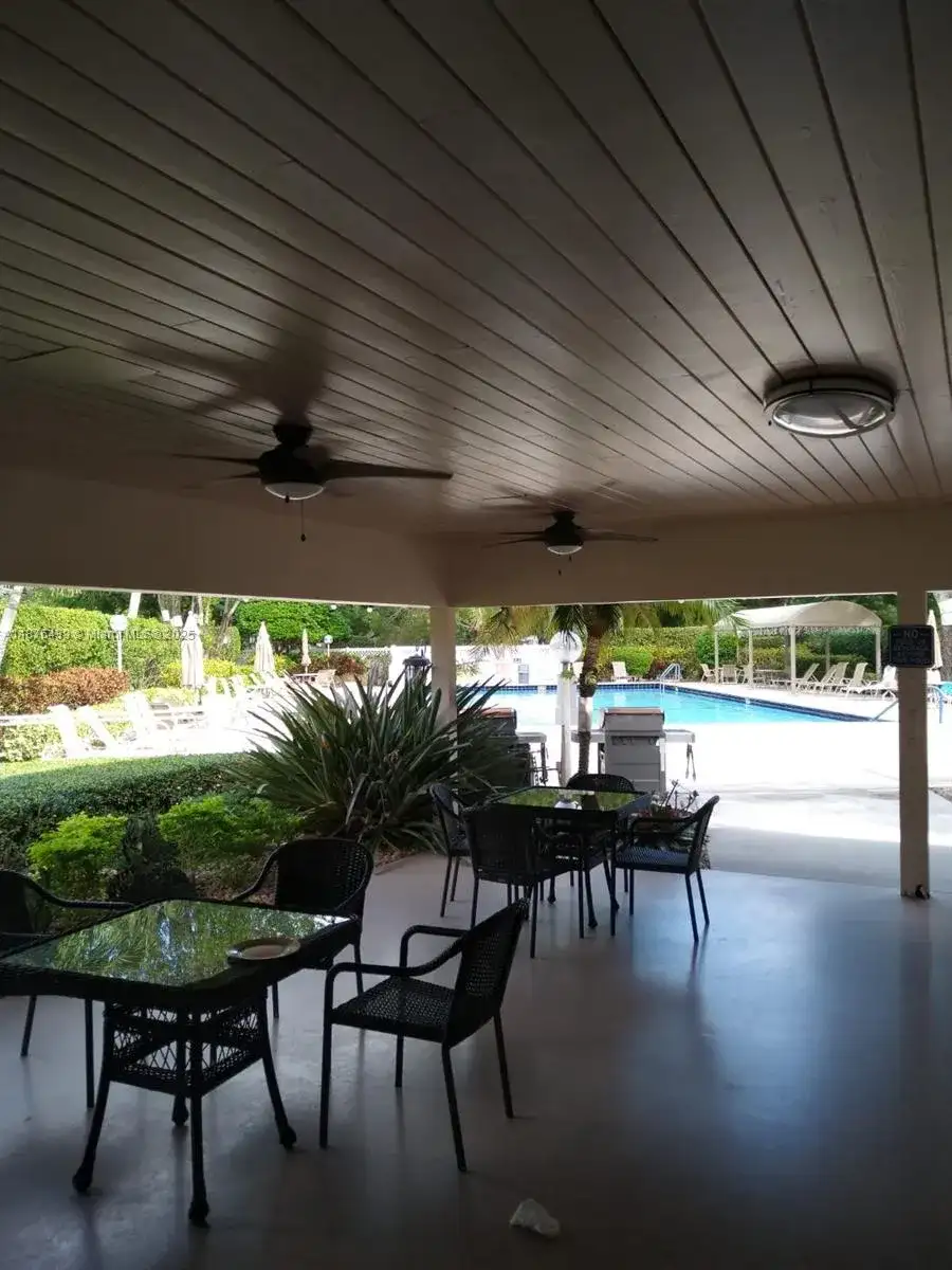 3510 Oaks Way # 509, Pompano Beach FL 33069 photo 2