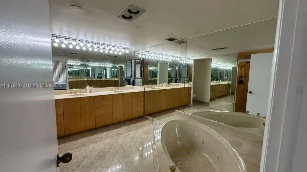 11113 Biscayne Blvd # 552, Miami FL 33181 photo 5