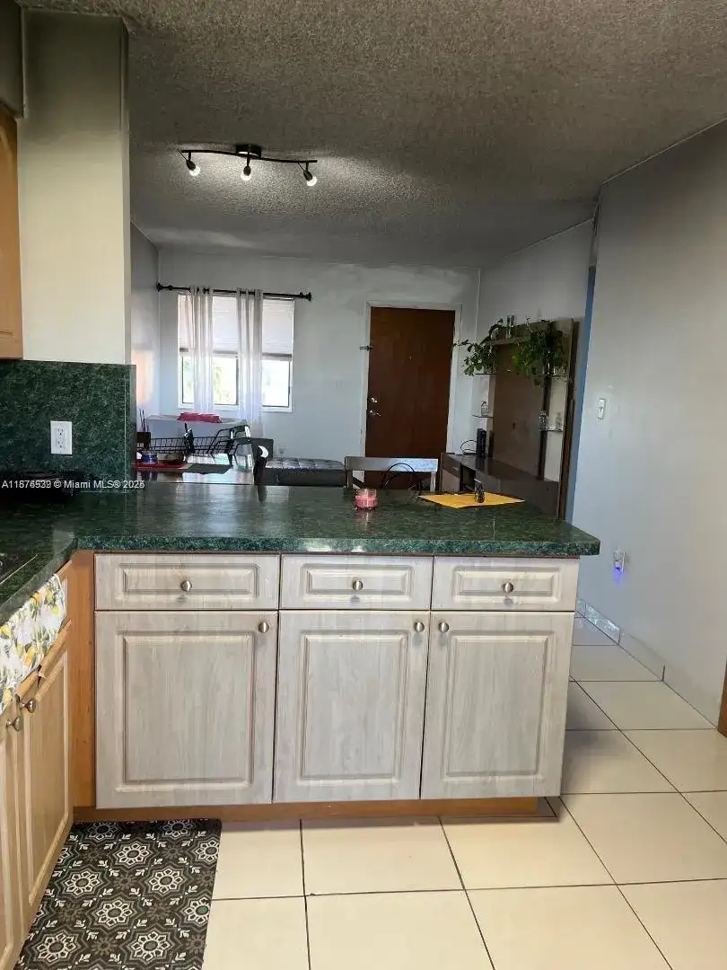 5350 W 21st Ct # 407, Hialeah FL 33016 photo 4