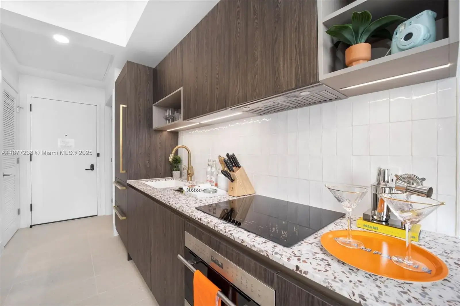 159 NE 6th St # 5112, Miami FL 33132 photo 4