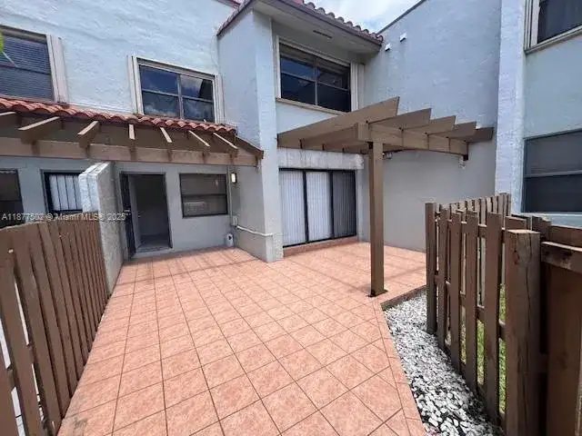 10303 NW 9th St Cir # 16, Miami FL 33172 photo 4