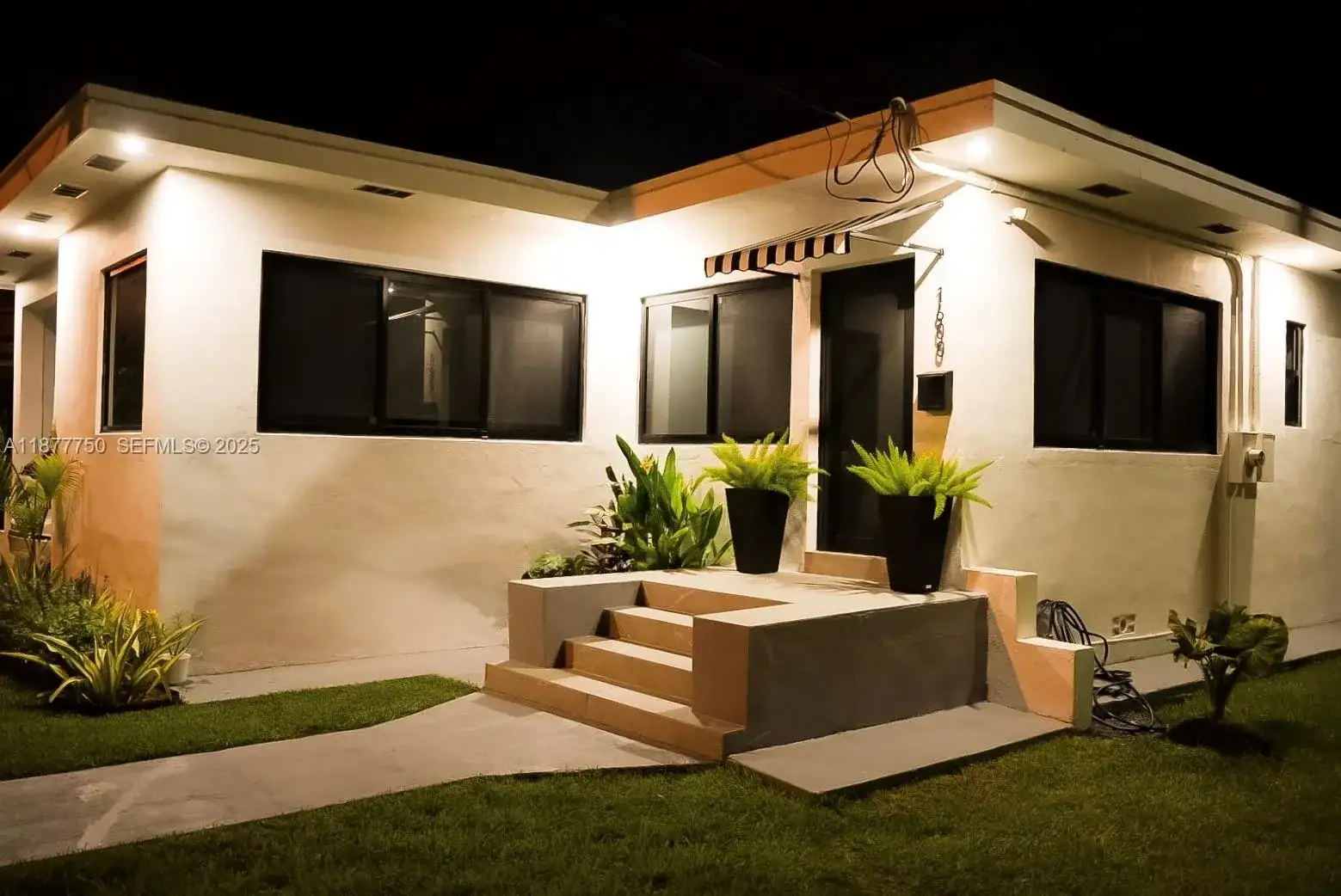 1600 SW 17th Ave, Miami FL 33145 photo 2