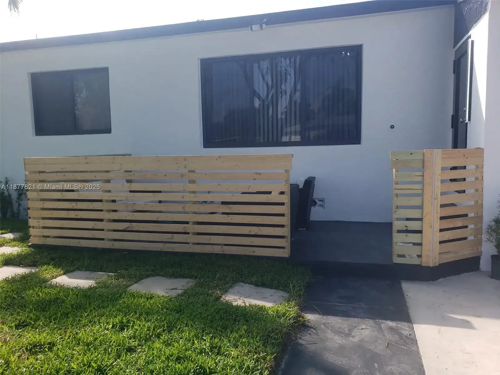 150 NE 169th Ter, North Miami Beach FL 33162 photo 5