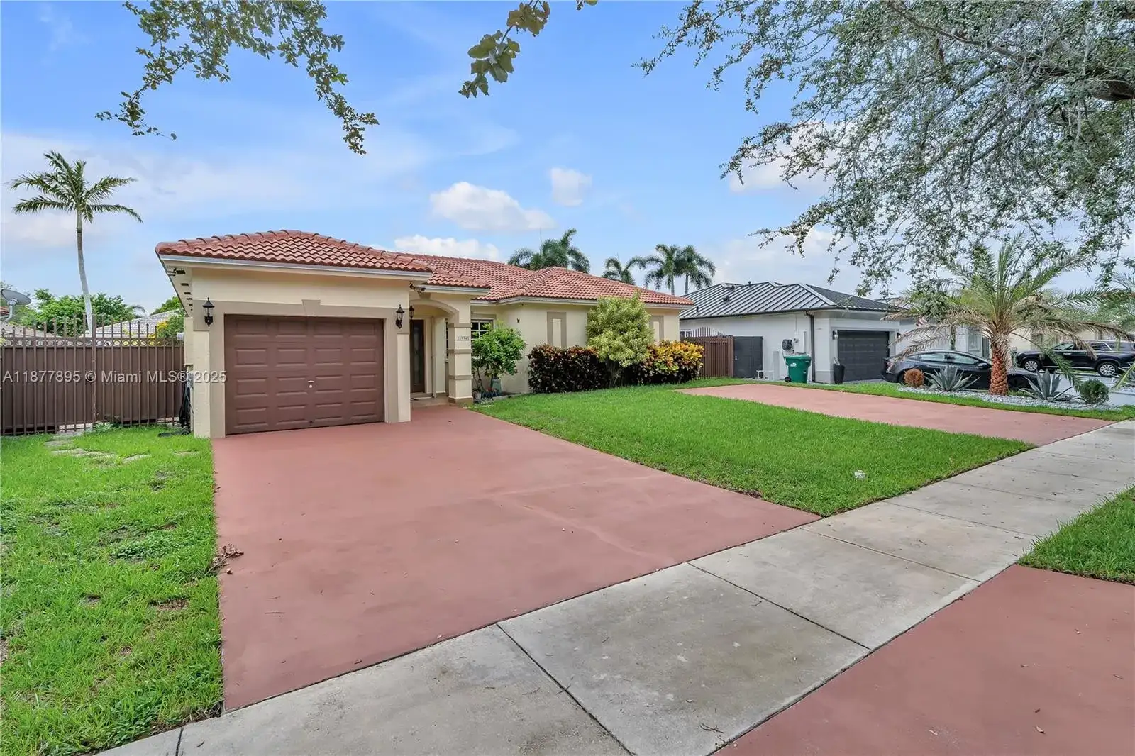 8934 NW 164th St, Miami Lakes FL 33018 photo 2